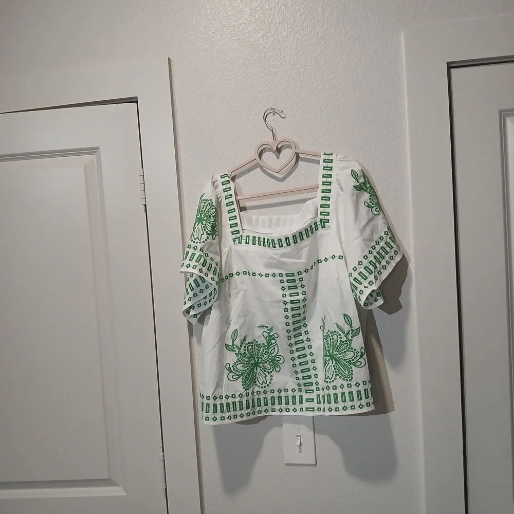 Sugarlips Womens 2X White Green Embroidered Square Neck Puff Sleeve Blouse Top